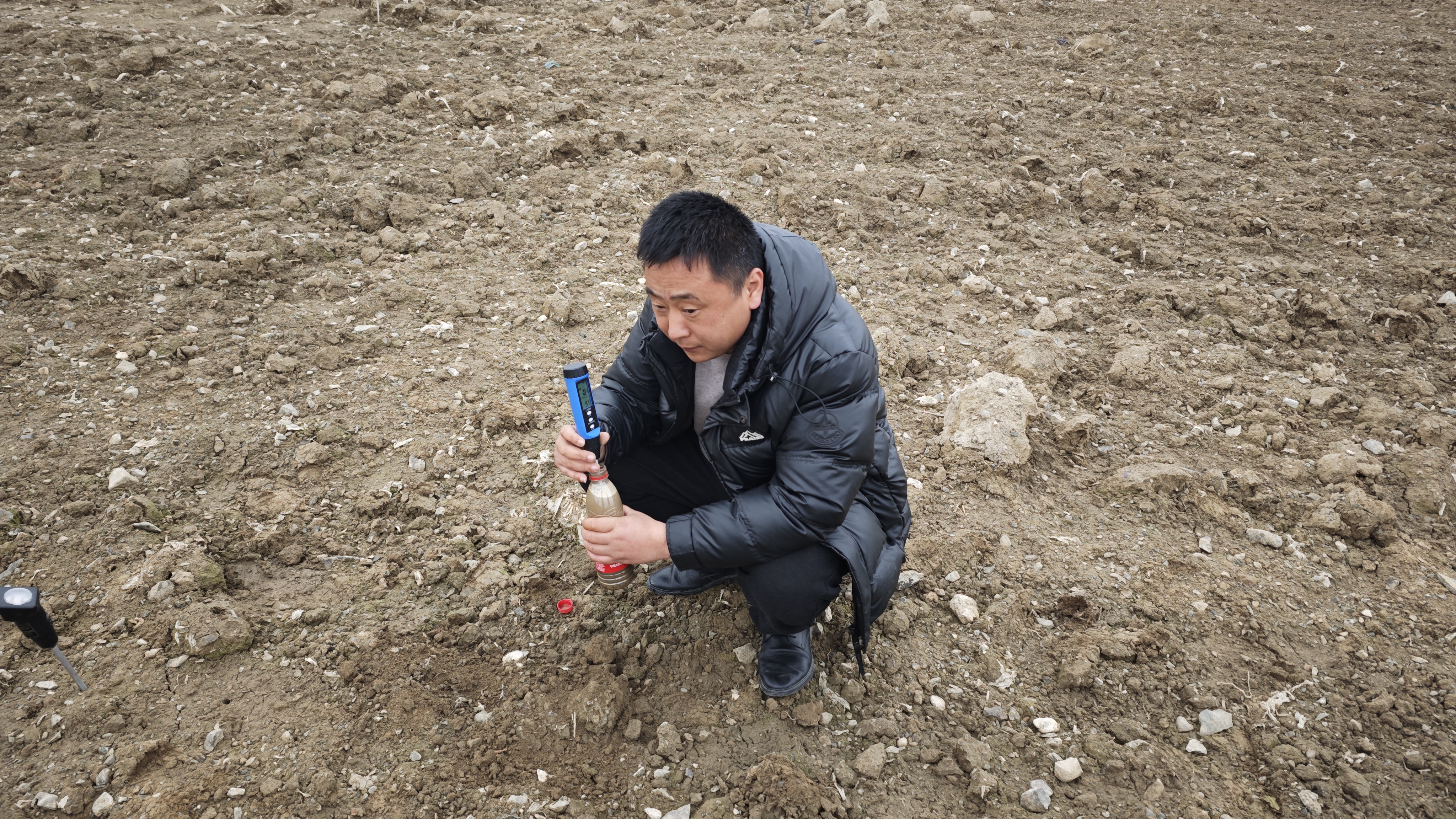 土壤板结怎么解决，看看这篇